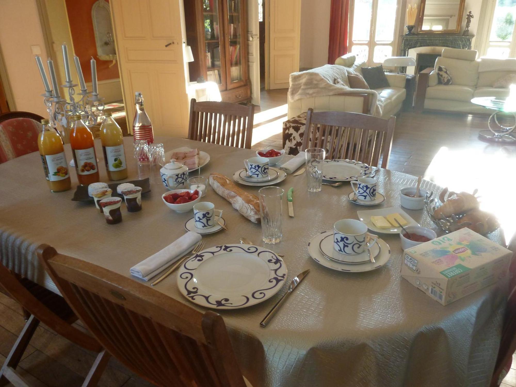 Les Palmiers Bed and Breakfast Mauves Buitenkant foto